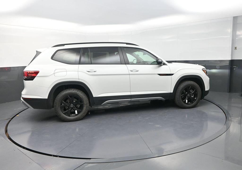 new 2026 Volkswagen Atlas car, priced at $48,362