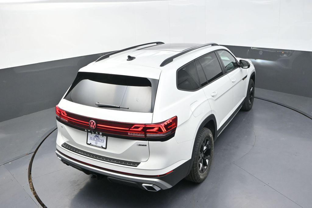 new 2026 Volkswagen Atlas car, priced at $48,362