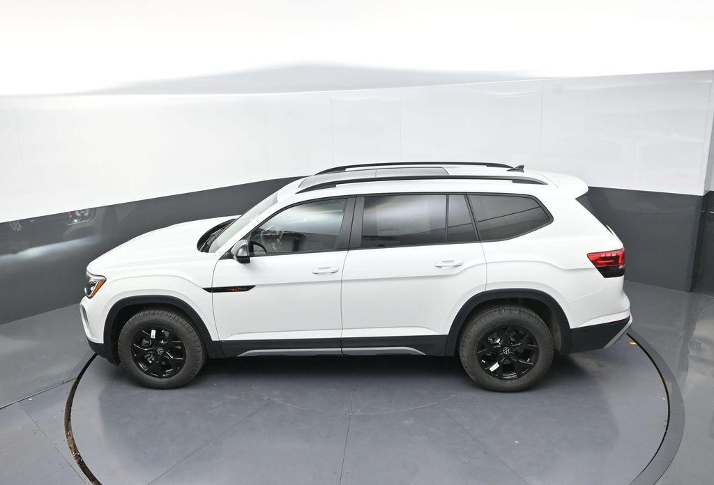 new 2026 Volkswagen Atlas car, priced at $48,362