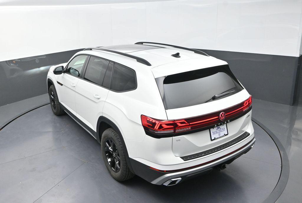 new 2026 Volkswagen Atlas car, priced at $48,362