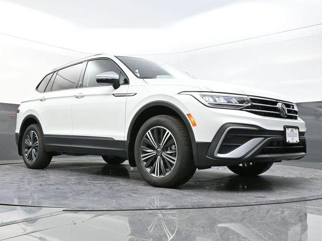 new 2024 Volkswagen Tiguan car, priced at $31,550