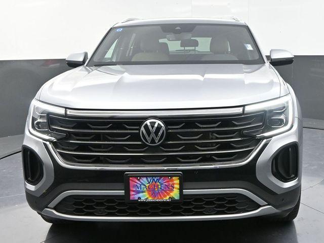 new 2024 Volkswagen Atlas Cross Sport car, priced at $39,306