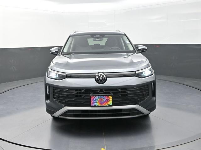 new 2025 Volkswagen Tiguan car, priced at $32,434