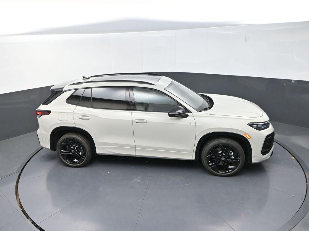new 2025 Volkswagen Tiguan car, priced at $38,626
