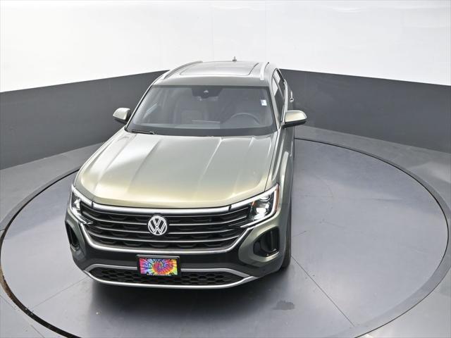 new 2025 Volkswagen Atlas Cross Sport car, priced at $45,026