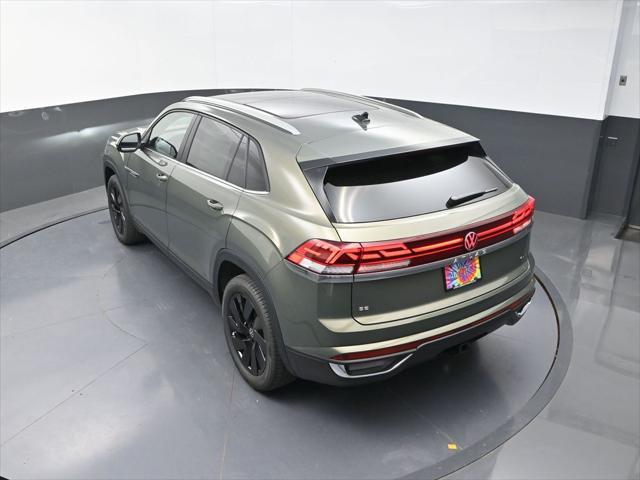 new 2025 Volkswagen Atlas Cross Sport car, priced at $45,026