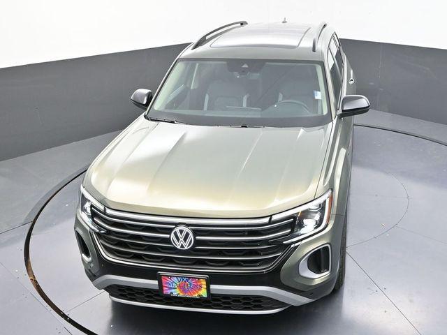 new 2025 Volkswagen Atlas car, priced at $45,404