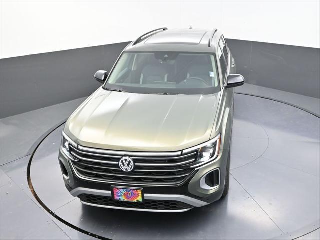 new 2025 Volkswagen Atlas car, priced at $45,404