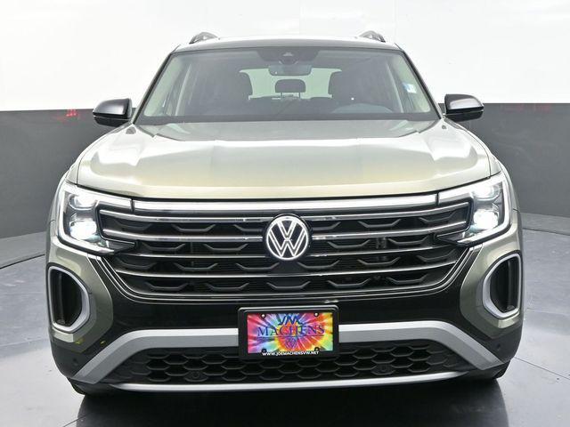 new 2025 Volkswagen Atlas car, priced at $45,404