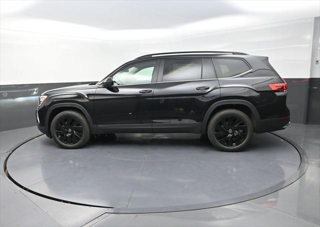 new 2025 Volkswagen Atlas car, priced at $45,073