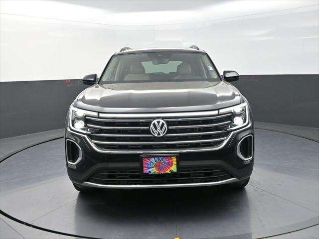 new 2025 Volkswagen Atlas car, priced at $45,073