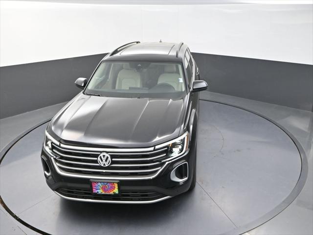 new 2025 Volkswagen Atlas car, priced at $45,073