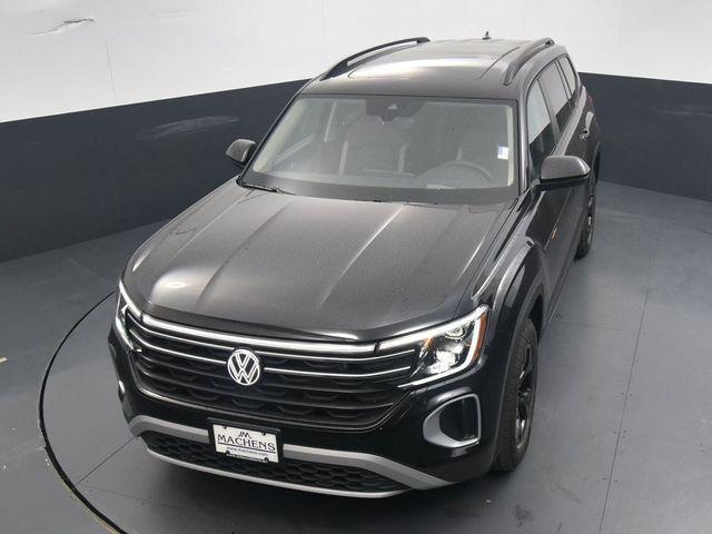 new 2024 Volkswagen Atlas car, priced at $49,079