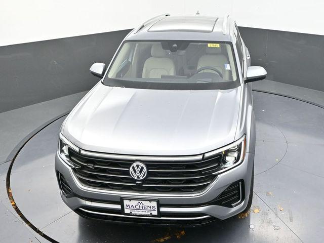 new 2025 Volkswagen Atlas car, priced at $51,738