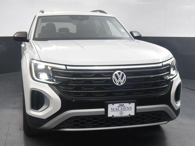 new 2024 Volkswagen Atlas car, priced at $47,216