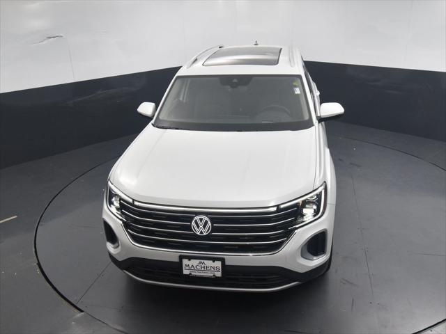 new 2024 Volkswagen Atlas car, priced at $44,226