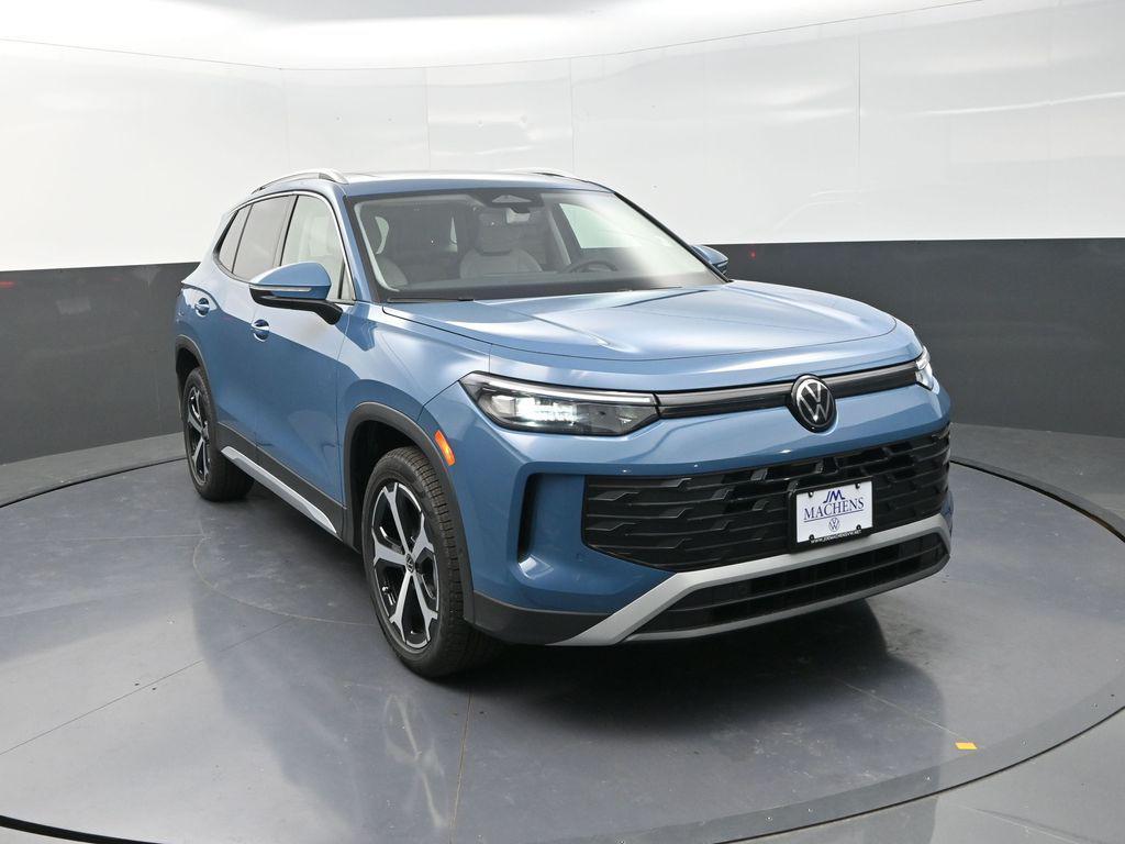 new 2025 Volkswagen Tiguan car, priced at $35,697