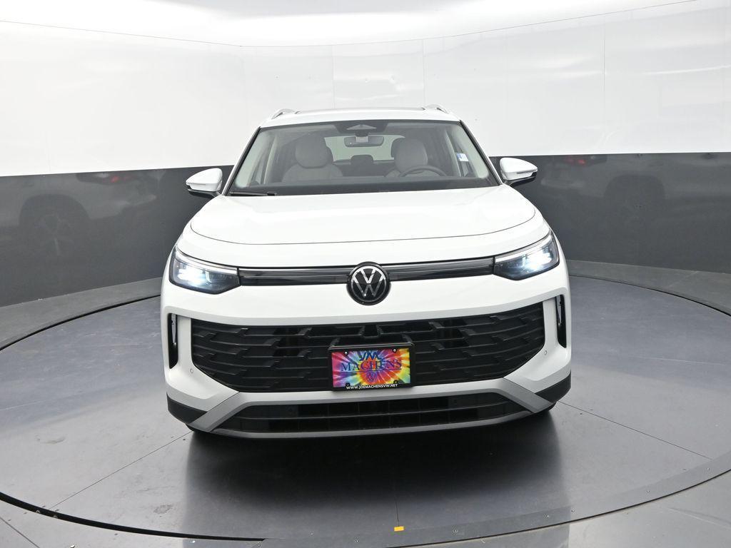 new 2025 Volkswagen Tiguan car, priced at $36,676