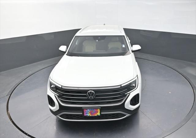 new 2025 Volkswagen Atlas Cross Sport car, priced at $36,298