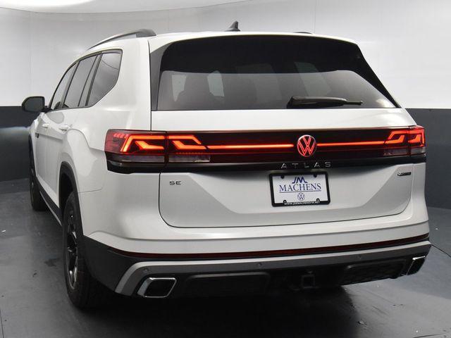 new 2024 Volkswagen Atlas car, priced at $49,441