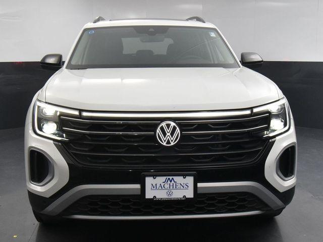 new 2024 Volkswagen Atlas car, priced at $49,441