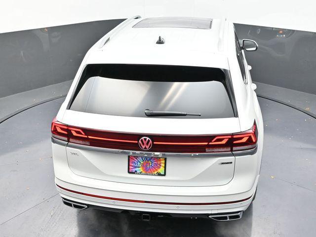 new 2025 Volkswagen Atlas car, priced at $52,175