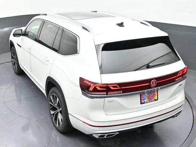 new 2025 Volkswagen Atlas car, priced at $52,175