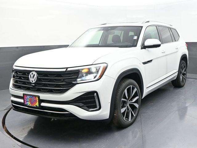 new 2025 Volkswagen Atlas car, priced at $52,175