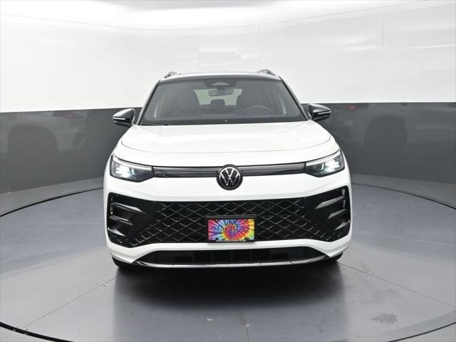 new 2025 Volkswagen Tiguan car, priced at $39,353