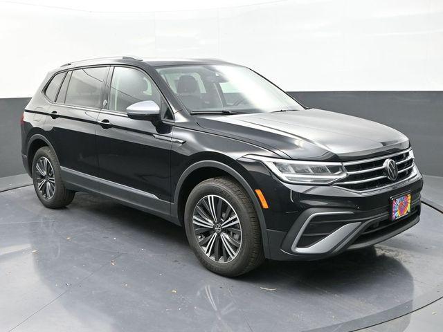 new 2024 Volkswagen Tiguan car, priced at $33,656