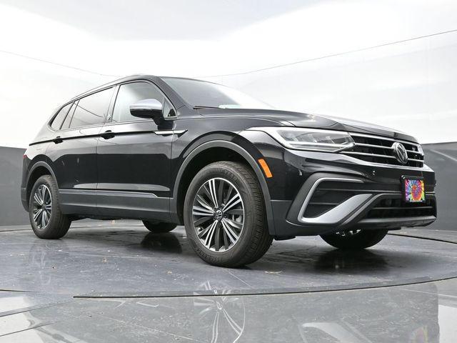 new 2024 Volkswagen Tiguan car, priced at $33,656