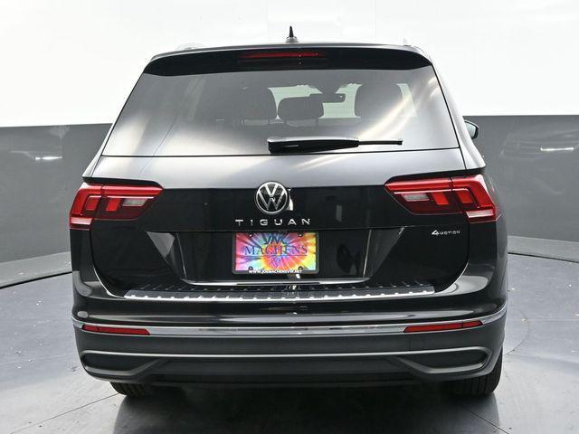 new 2024 Volkswagen Tiguan car, priced at $33,656