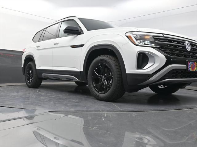new 2025 Volkswagen Atlas car, priced at $46,577