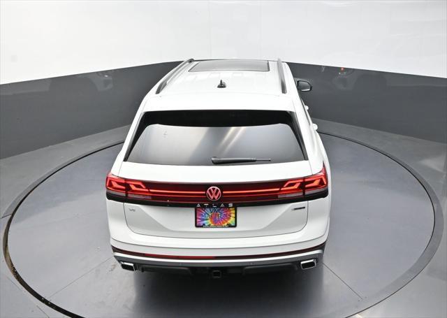 new 2025 Volkswagen Atlas car, priced at $46,577