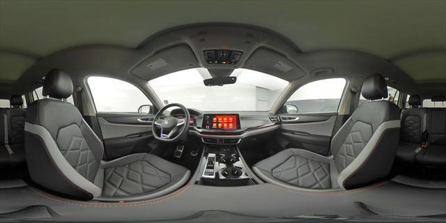 new 2025 Volkswagen Atlas car, priced at $46,577