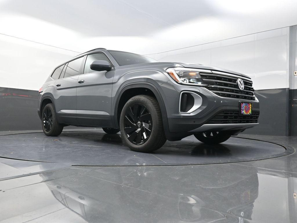 new 2025 Volkswagen Atlas car, priced at $42,975