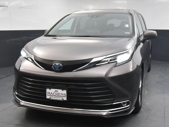 used 2022 Toyota Sienna car, priced at $37,701