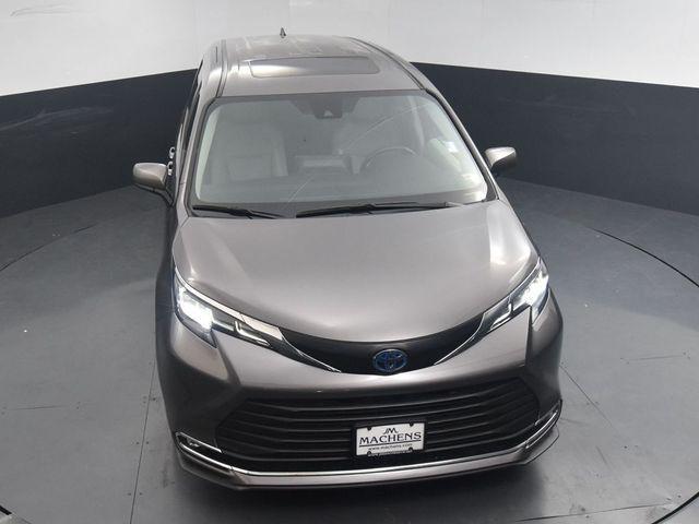 used 2022 Toyota Sienna car, priced at $37,701