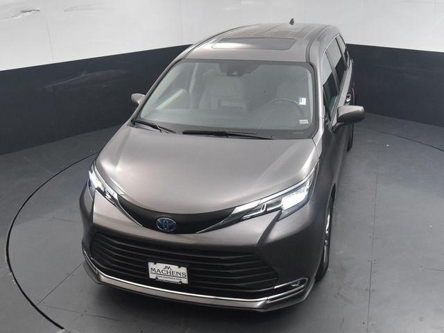 used 2022 Toyota Sienna car, priced at $37,701