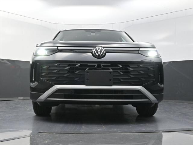 new 2025 Volkswagen Tiguan car, priced at $31,215