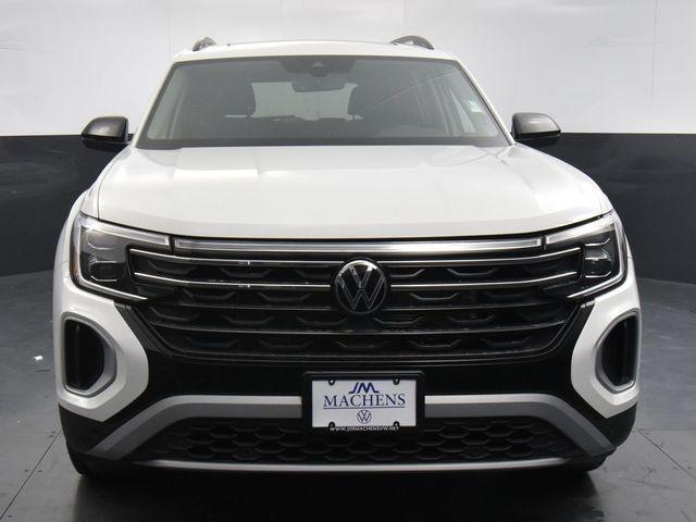 new 2025 Volkswagen Atlas car, priced at $46,002