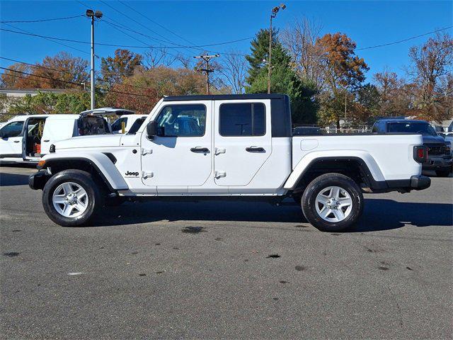 used 2022 Jeep Gladiator car, priced at $33,000