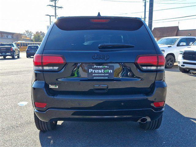 used 2022 Jeep Grand Cherokee car, priced at $33,000