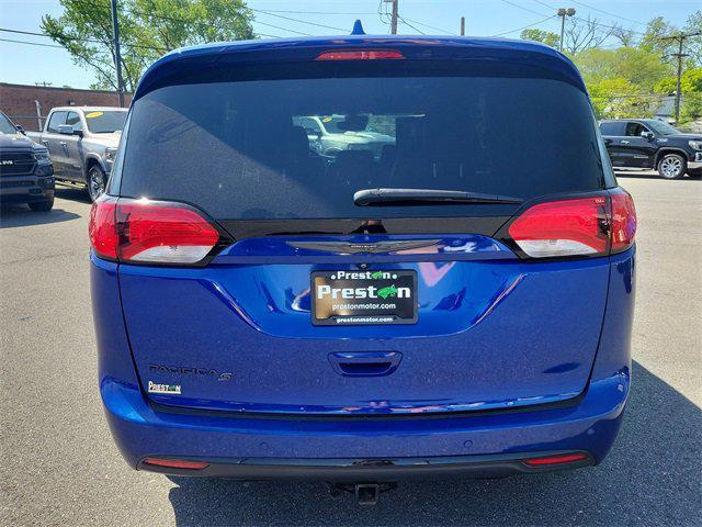 used 2019 Chrysler Pacifica car, priced at $27,500