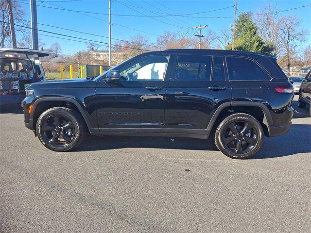 used 2023 Jeep Grand Cherokee car, priced at $36,000