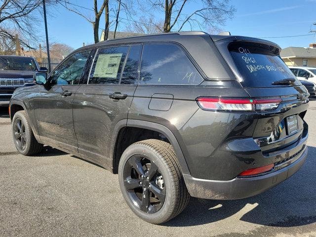 new 2024 Jeep Grand Cherokee car, priced at $53,000