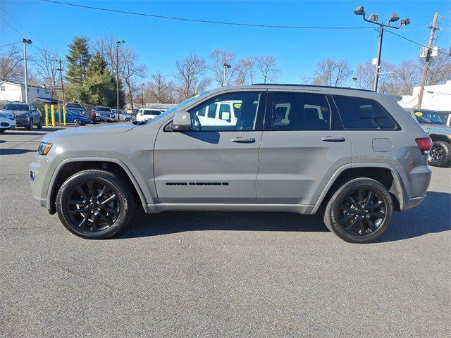 used 2022 Jeep Grand Cherokee car, priced at $32,000