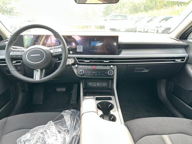 new 2025 Hyundai Sonata Hybrid car, priced at $28,220