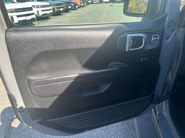 used 2021 Jeep Gladiator car, priced at $27,500