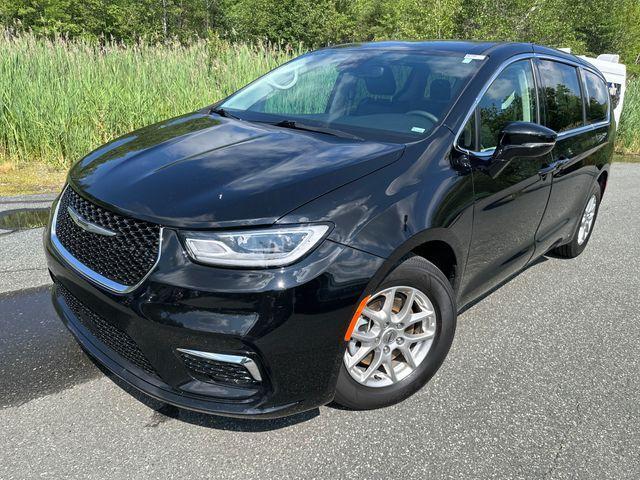 used 2024 Chrysler Pacifica car, priced at $31,488